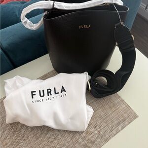 Furla Black Leather Bucket Bag w Crossbody and Top Handle NWT